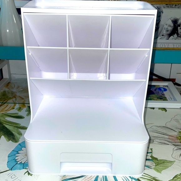 NWT Desk Organizer - Picture 1 of 2